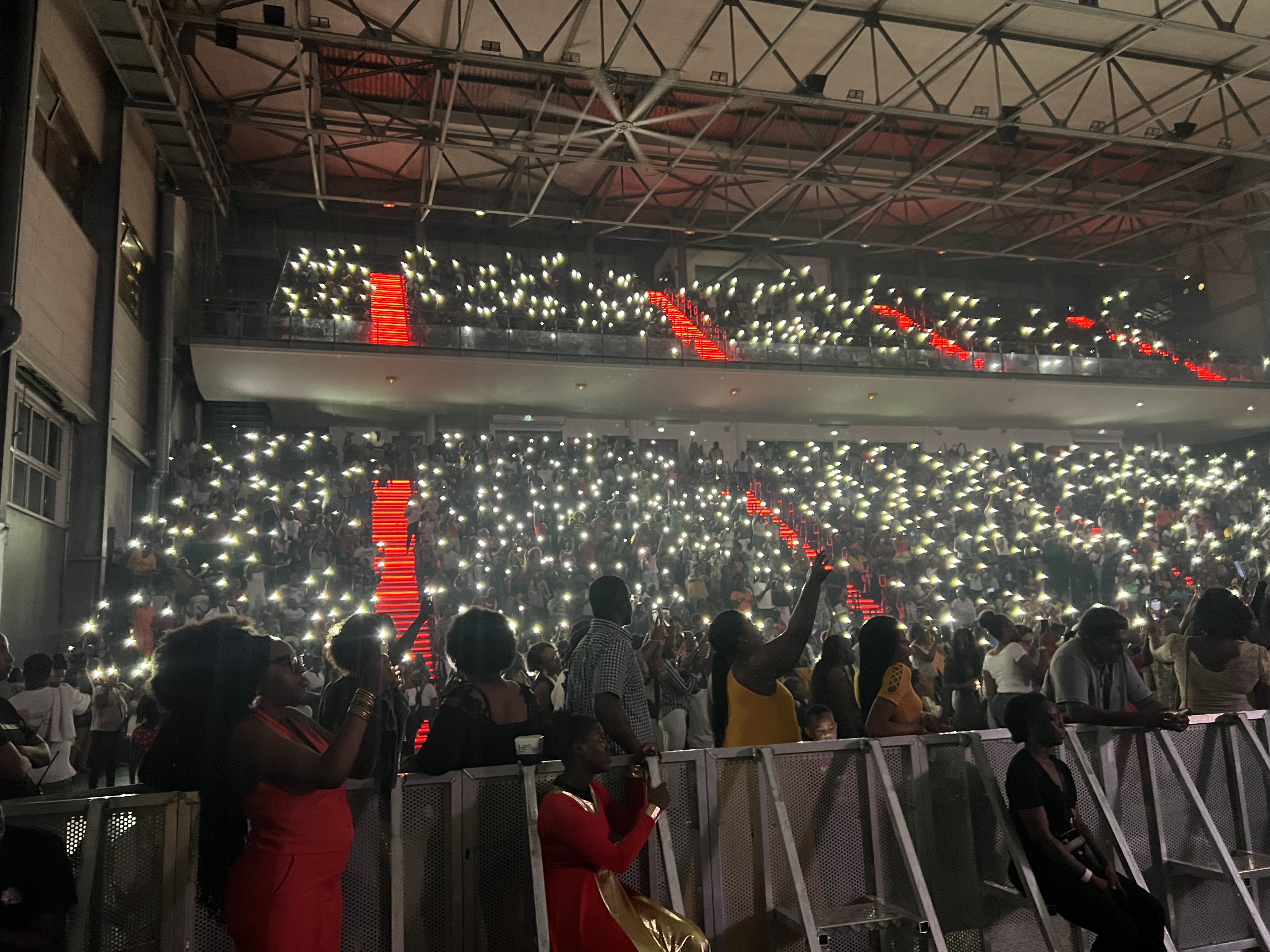 Public Dena 2.jpg (6.74 MB)